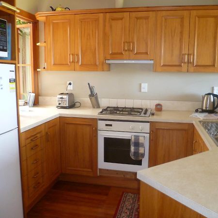 Hilltop Accommodation Catlins Papatowai Bagian luar foto