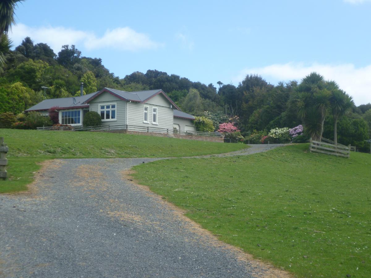 Hilltop Accommodation Catlins Papatowai Bagian luar foto